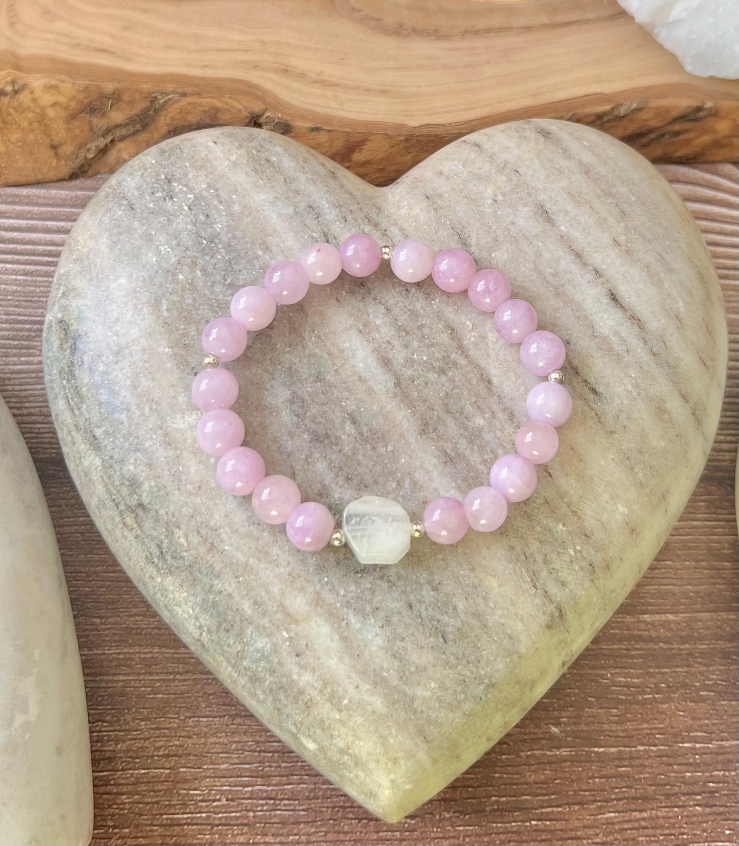 Kunzite and quartz bracelet