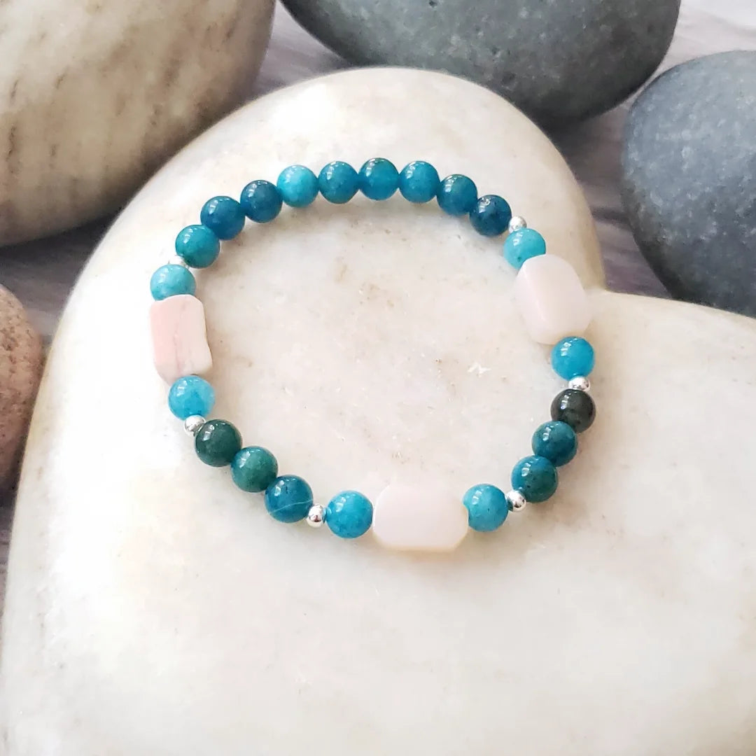 Apatite jade & sterling silver bracelet