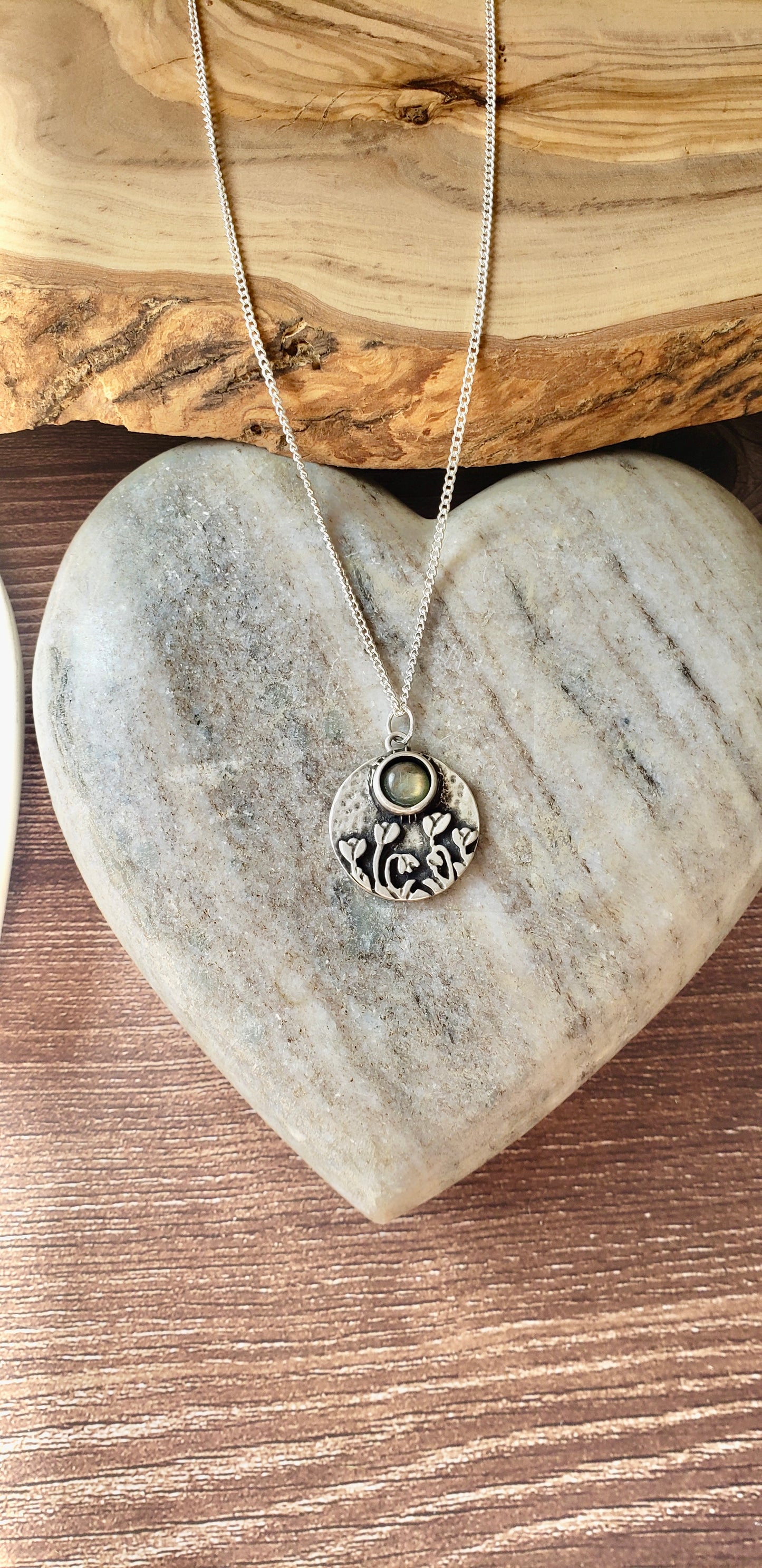 “Tulip garden” necklace