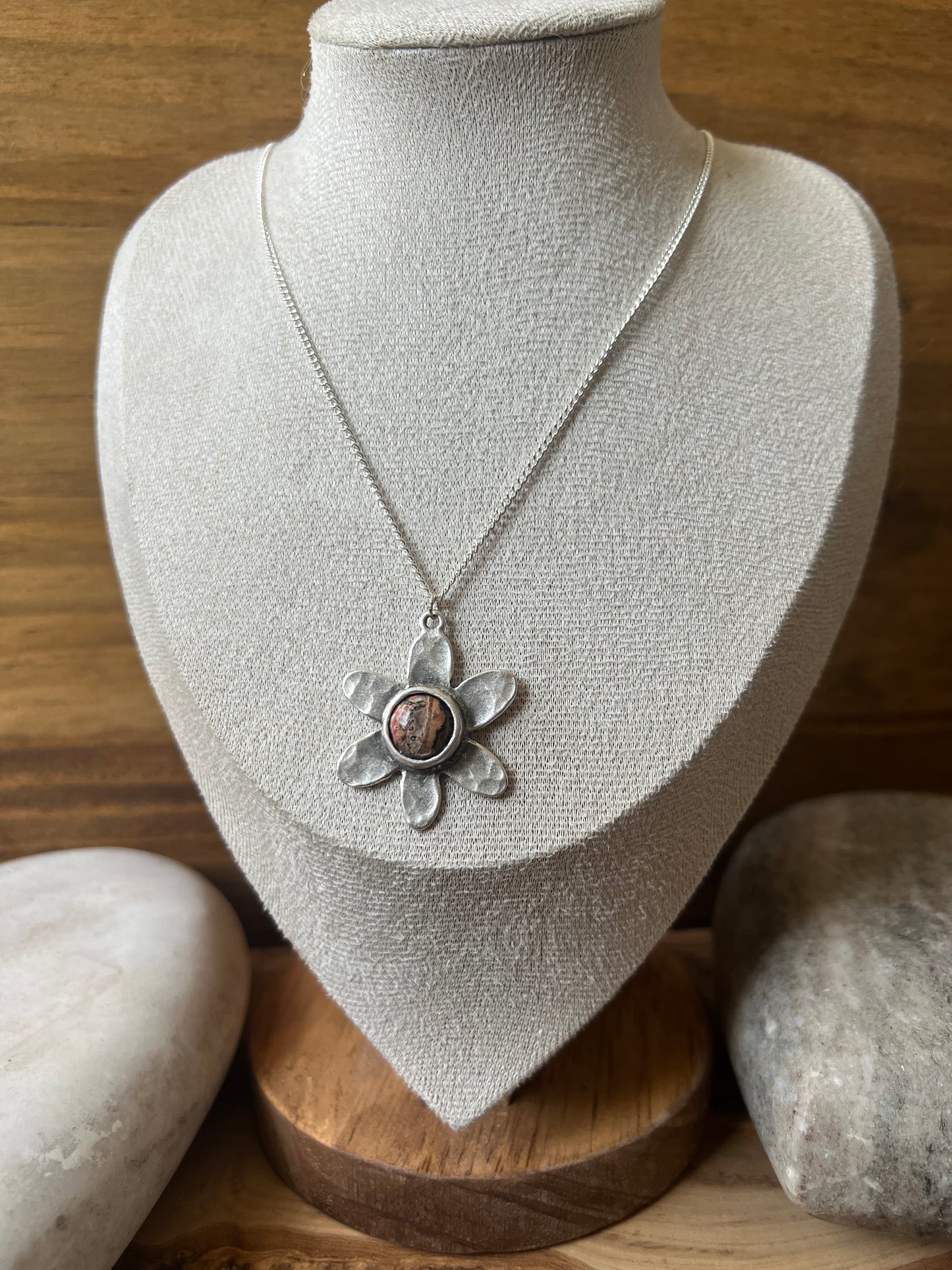 Daisy necklace