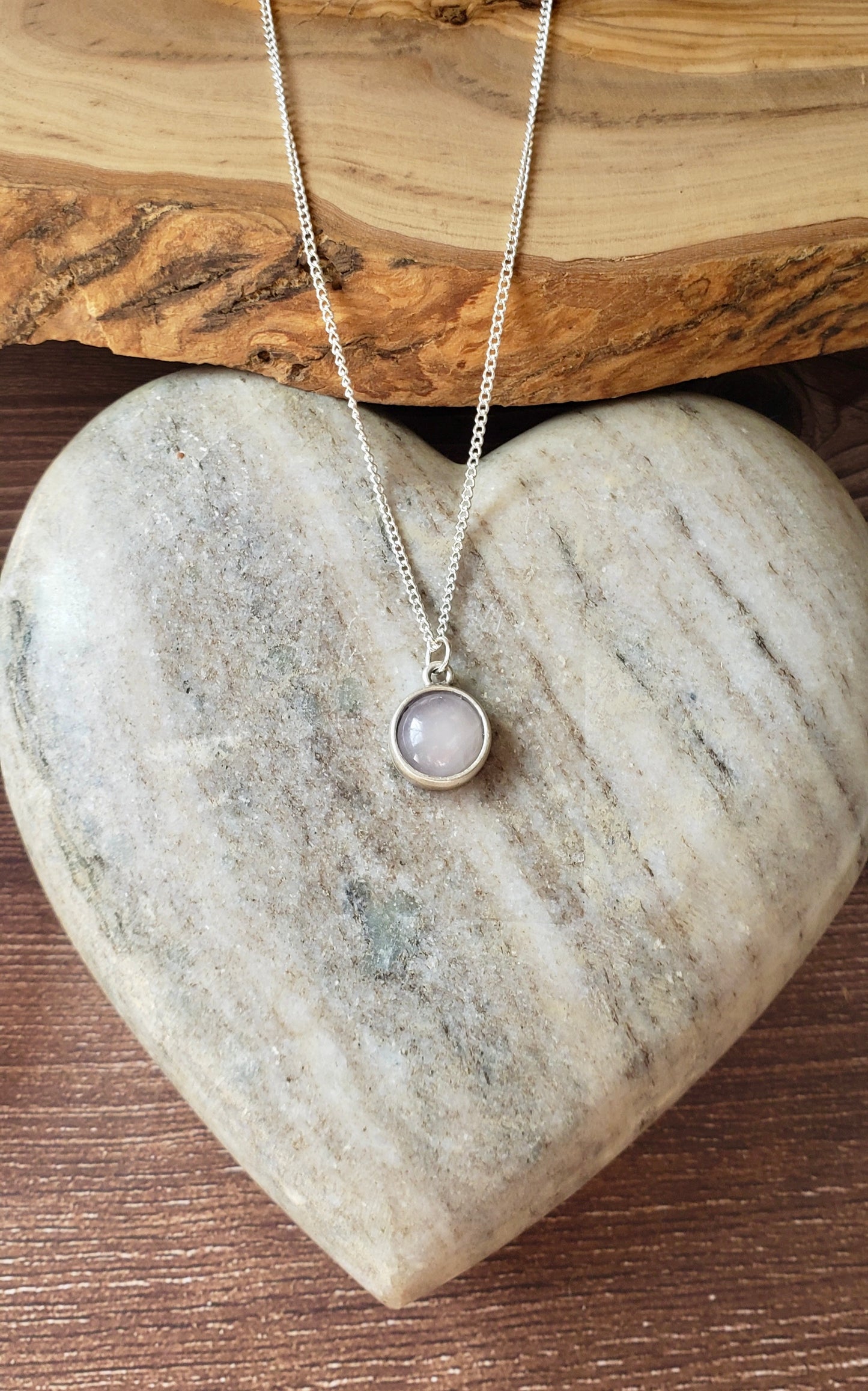 Necklace with Rose quartz pendant