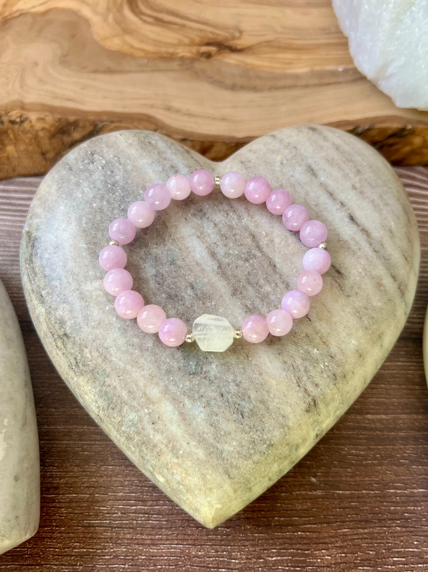 Kunzite and quartz bracelet