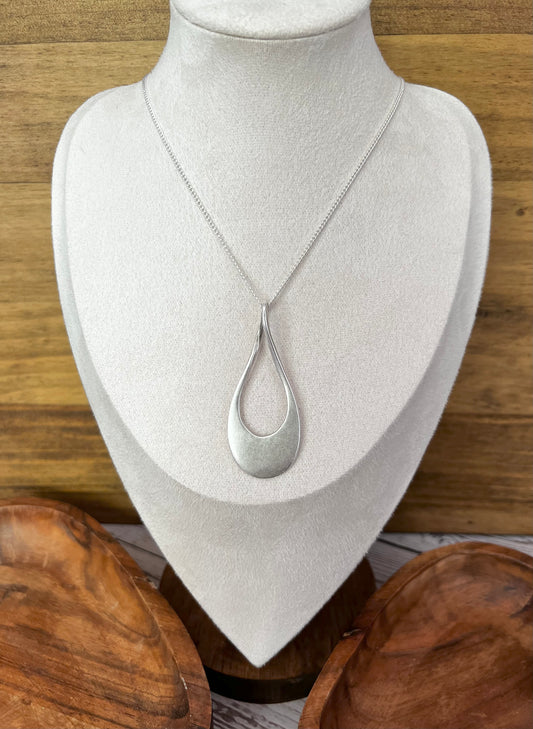 Statement pendant necklace